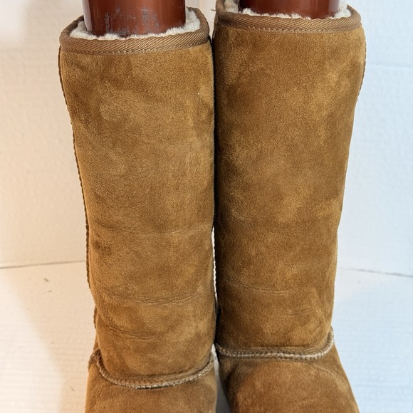 UGG Australia Authentic Woman Classic Tall II Chestnut Tan Sheepskin Boots Sz 8 - Picture 13 of 16